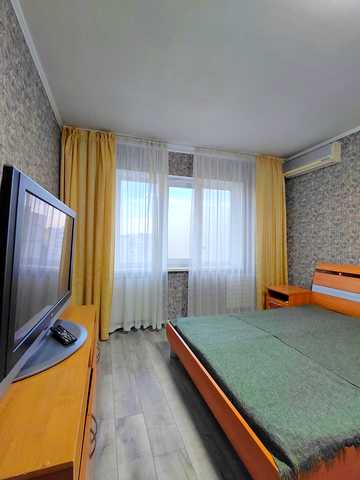Героїв Дніпра вул., 61