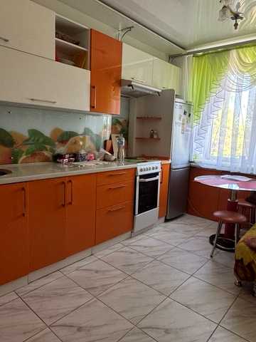 Фруктова вул., 1