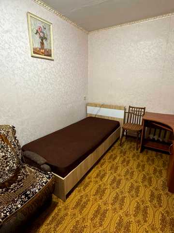 Фосфорна вул., 11