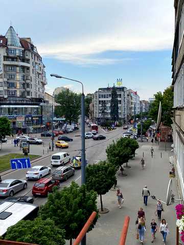 Незалежності вул., 57