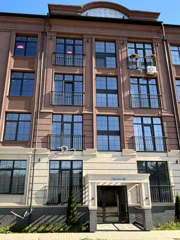 Міжнародна вул., 41