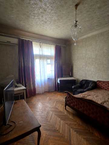 Юри Зойфера вул. (Анрі Барбюса), 3