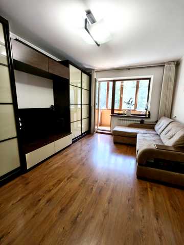Семафорна вул., 34