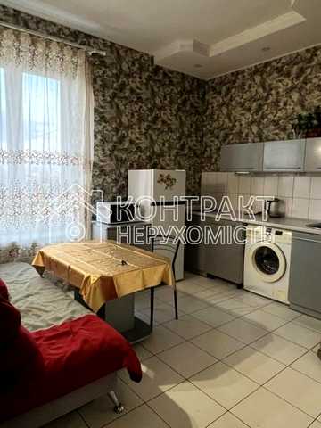 Євгена Котляра вул. (Червоноармійська), 8/10в