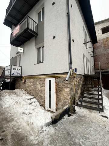 Базарна вул., 7