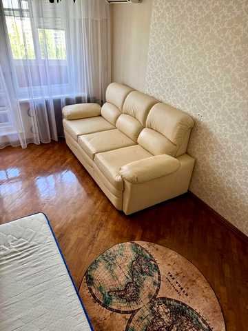 Амосова вул. (Корчагінців), 38