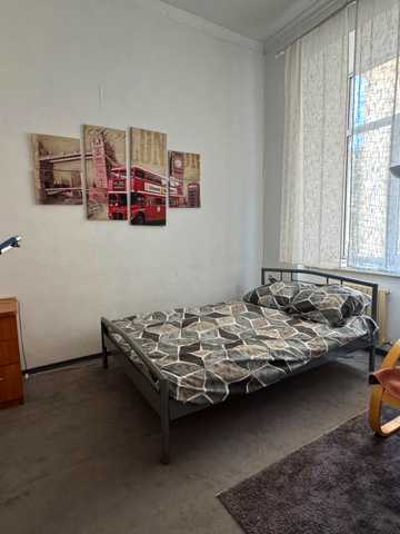 Пастера вул., 19