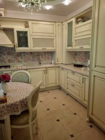Приходська вул., 60