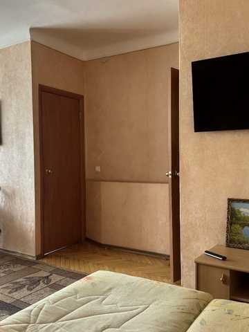 Джона Маккейна вул. (Івана Кудрі), 37-А