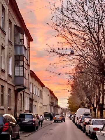 Івана Шараневича вул., 1
