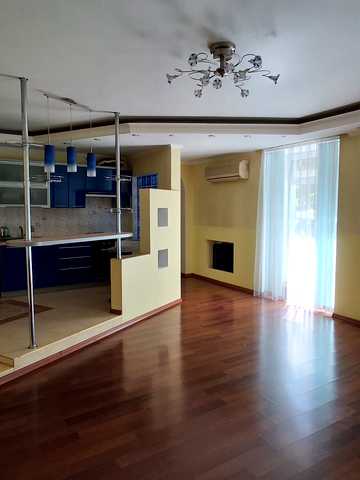 Дмитра Донцова вул., 7