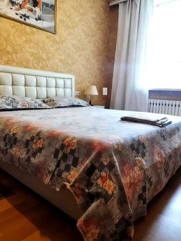 Університетський просп. (Гагаріна), 31