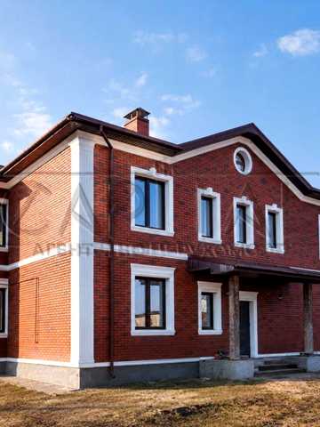 Яблунева, 8