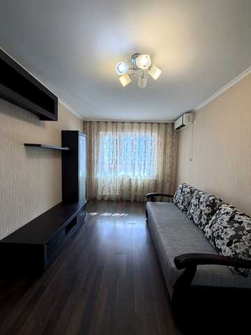Незалежності бульв. (50 років Жовтня), 19-А