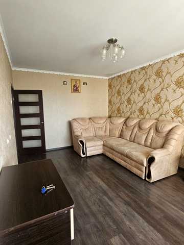 Ялтинська вул., 15