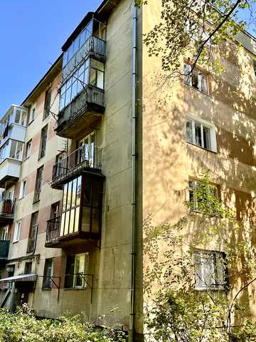 Тернопільська вул., 5