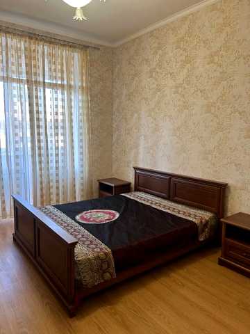 Лондонська вул. (Пітерська), 10