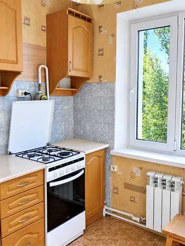 Бакинська вул., 37