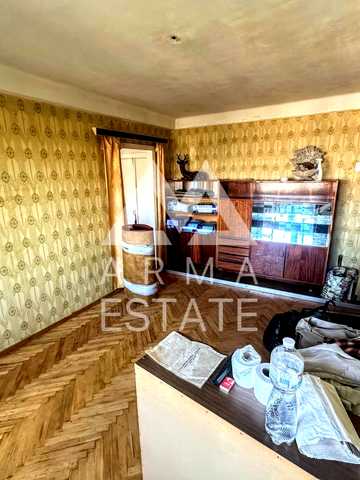 Голосіївський просп. (40-річчя Жовтня), 122к2