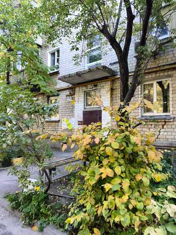 Святослава Хороброго вул., 4