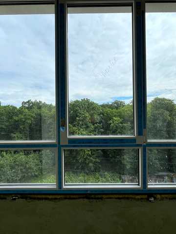 Бережанська вул., (Будинок)