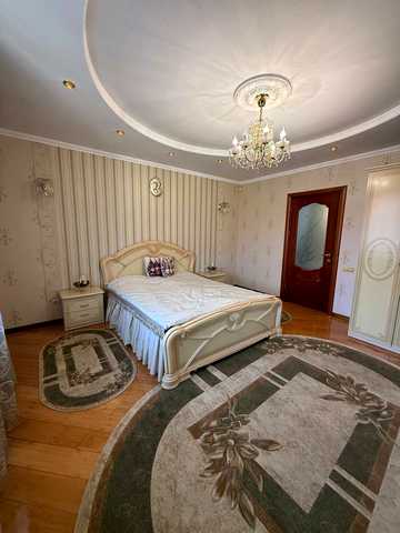 Івана Рубчака вул., 33