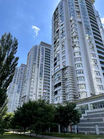 Миколи Ушакова вул., 1-Б