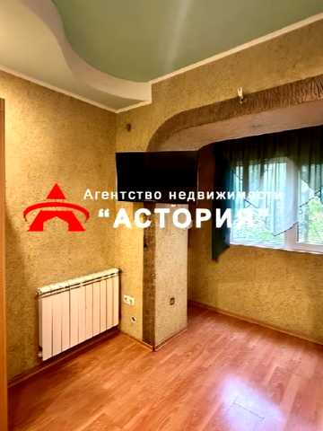 Кам'яногірська вул., 12