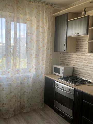 Тростянецька вул., 3