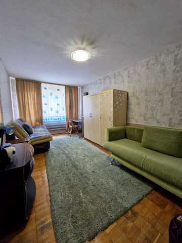 Олександра Архипенка вул. (Мате Залки), 8-Б
