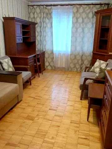 Голосіївський просп. (40-річчя Жовтня), 19