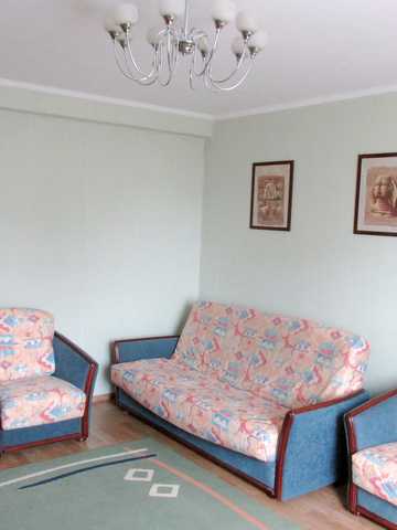 Олександра Мишуги вул., 8