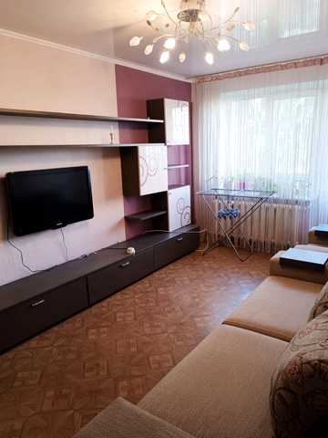 Героїв просп., 15