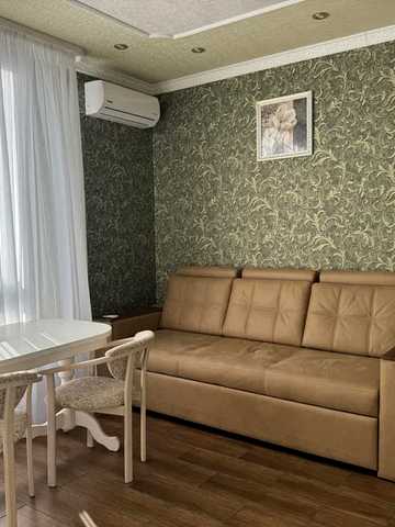 Журавлина вул., 4