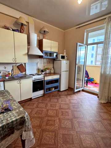 Академіка Корольова вул., 5/4