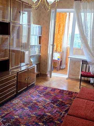 Білоруська вул., 21