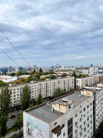 Лесі Українки бульв., 7