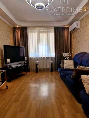 Володимира Івасюка просп. (Героїв Сталінграду), 53