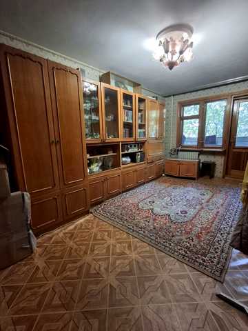 Героїв Крут вул. (Валентини Терешкової), 45