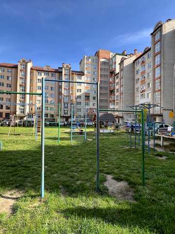 Зацепи вул., 10