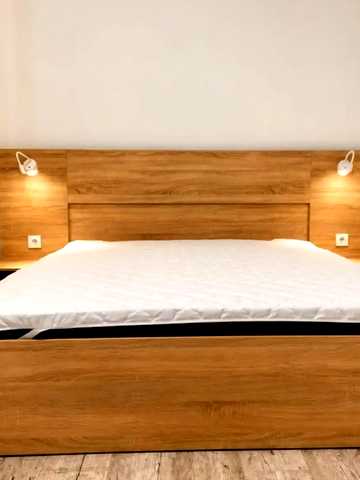 Велика Васильківська вул. (Червоноармійська), 90