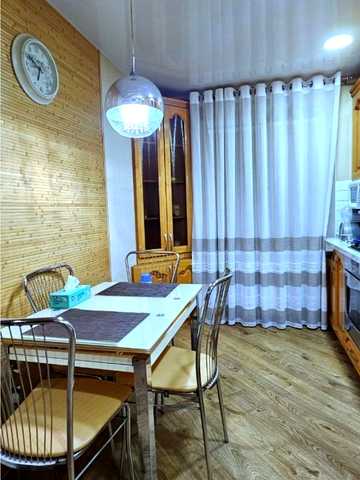 Петра Сагайдачного вул., 16-18