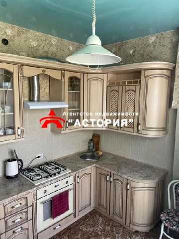Валерія Лобановського вул., 13