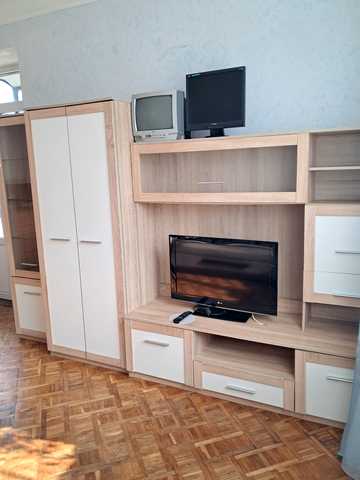 Сімферопольська вул., 3/2