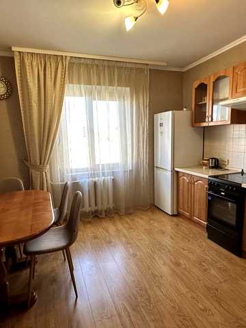 Драгоманова вул., 8