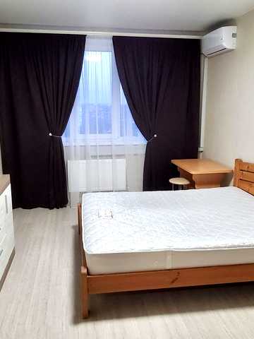 Віталія Нестеренка вул. (Академіка Воробйова), 1б
