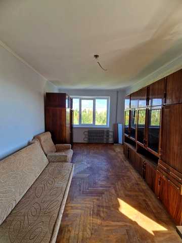 Романа Купчинського вул., 3
