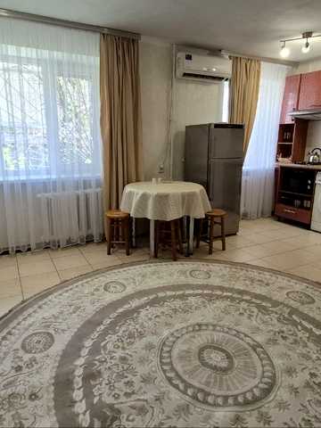 Лесі Українки просп. (Гагаріна), 27а