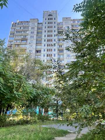 Хорольська вул., 3