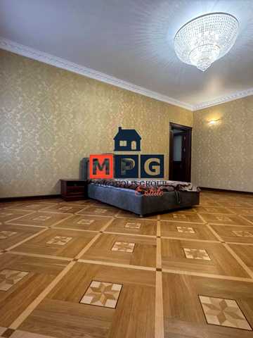 Мироносицька вул., 66